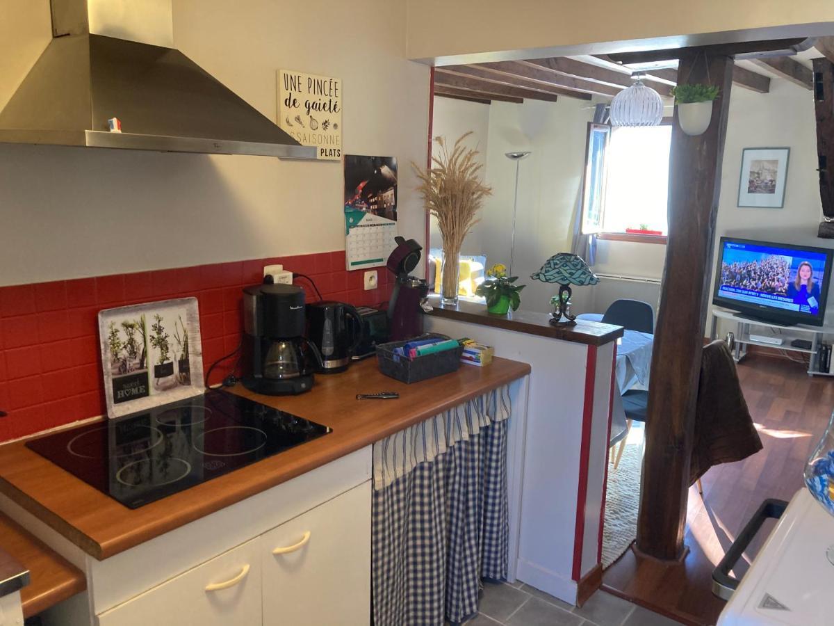Appartement De La Breche 44 M2 Place Drouaise Au Coeur Historique شارتر المظهر الخارجي الصورة